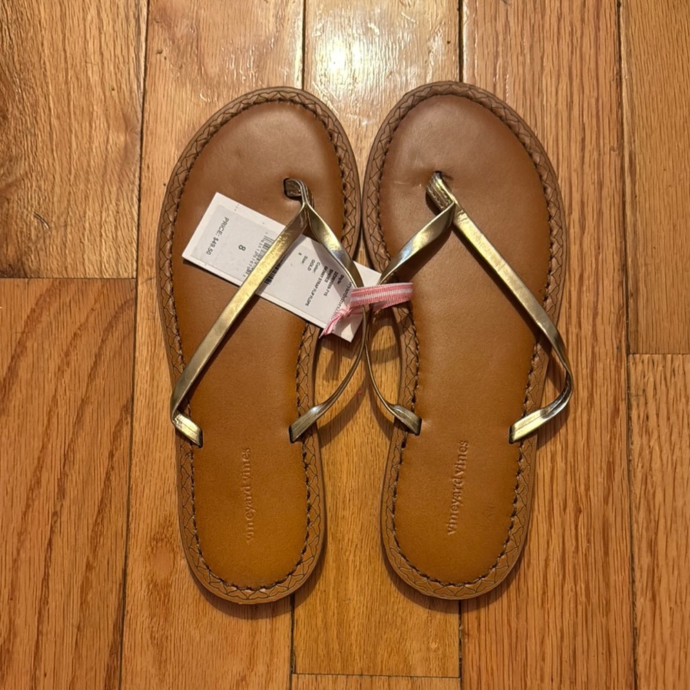Vineyard Vines Gold Flip Flops Sandals Casual Beachwear
